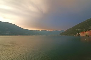 sunning sunset over lake como