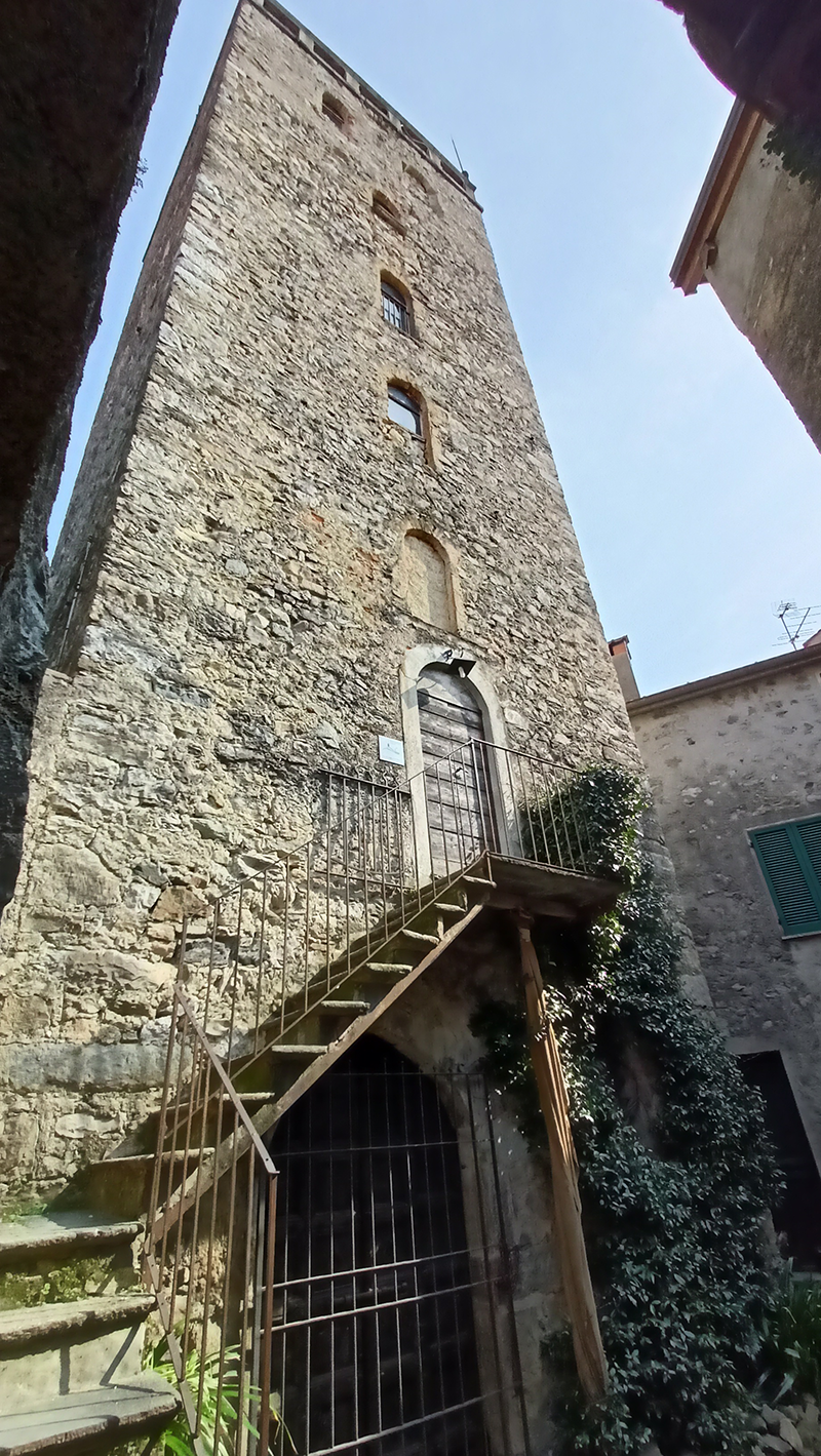 Torre del Barbarossa a mandello del lario